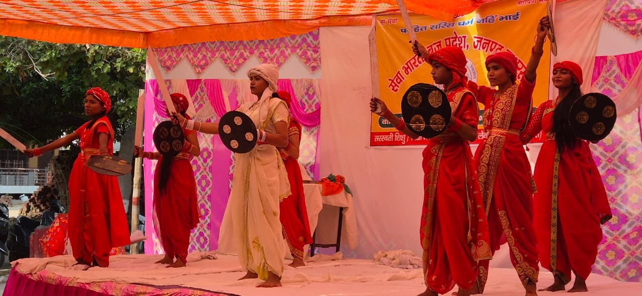 सेवा भारती के वार्षिकोत्सव में नाटकों एवं देशभक्ति के गीतों से बच्चों ने मनमोहा
