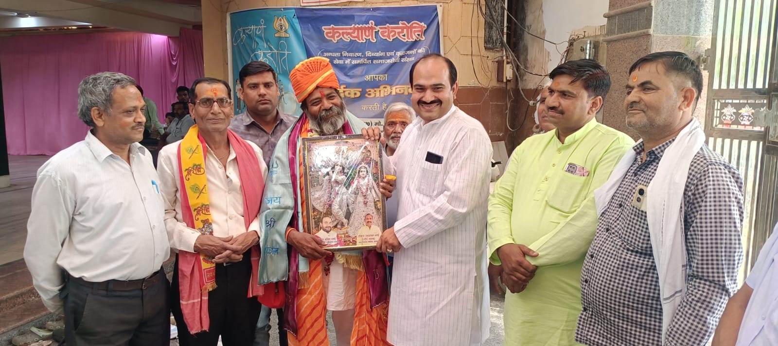 98 दिनों में 3600 किमी नर्मदा परिक्रमा पूरी कर लौटे श्रद्धालु का भव्य स्वागत
