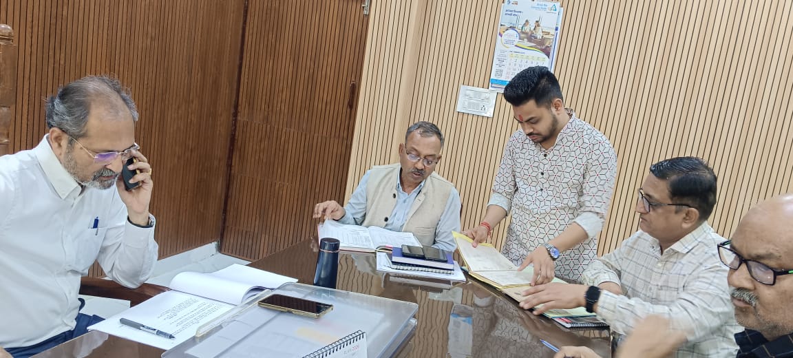 2 माह पूर्व सेवानिवृत्त लेखाकार ने नही दिया ग्रांट रजिस्टर और कैशबुक चार्ज , सीडीओ ने कार्यवाही के दिये निर्देश