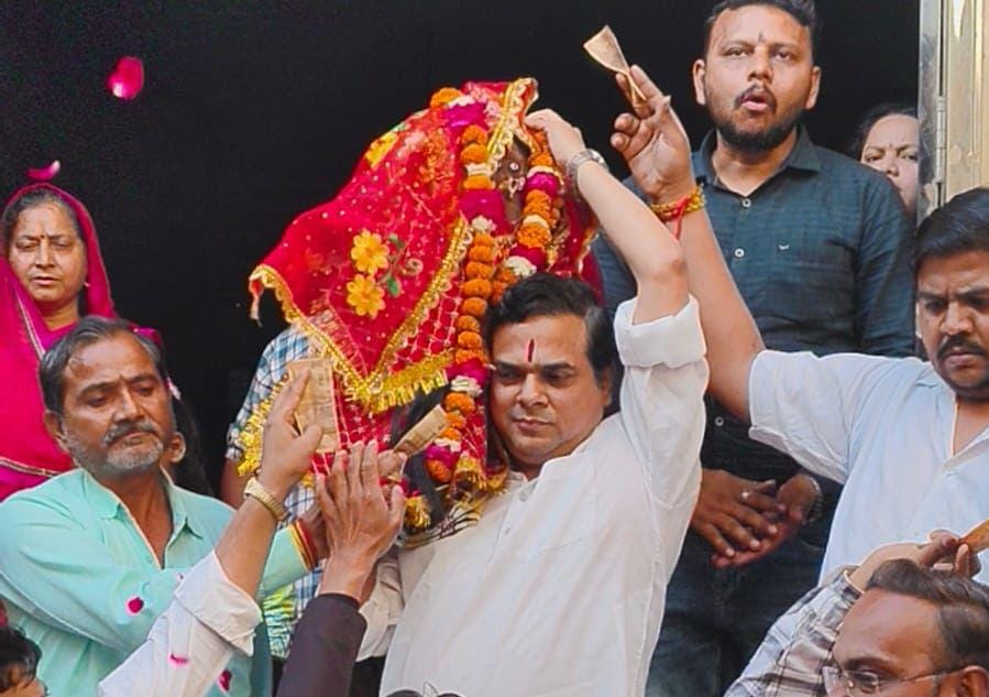 डॉ. विकास शर्मा ने किया पथवारी माता की सवारी एवं रथयात्रा का शुभारंभ