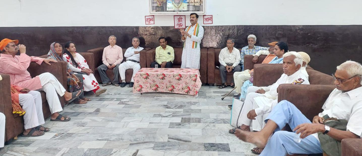 काका हाथरसी की परंपरा को आगे बढ़ाएगा महा मूर्ख सम्मेलन