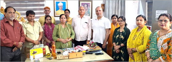 कन्या इंटर कॉलेज, प्रधानाचार्या डॉ. उमा सिंह सम्मानित ,छात्राओं की उपलब्धि और बोर्ड परीक्षा परिणाम के लिए मिली सराहना
