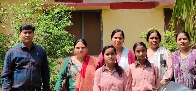 खाद्य सुरक्षा विभाग के अधिकारियों ने बच्चों के खाने के लिए सैंपल, मिलावट के संबंध में किया जागरूक