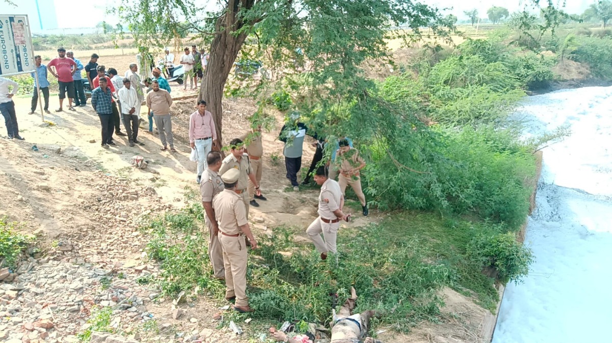सहपऊ कोतवाली क्षेत्र के जलेसर रोड के गंदे नाले में मिला हाथरस निवासी युवक का शव