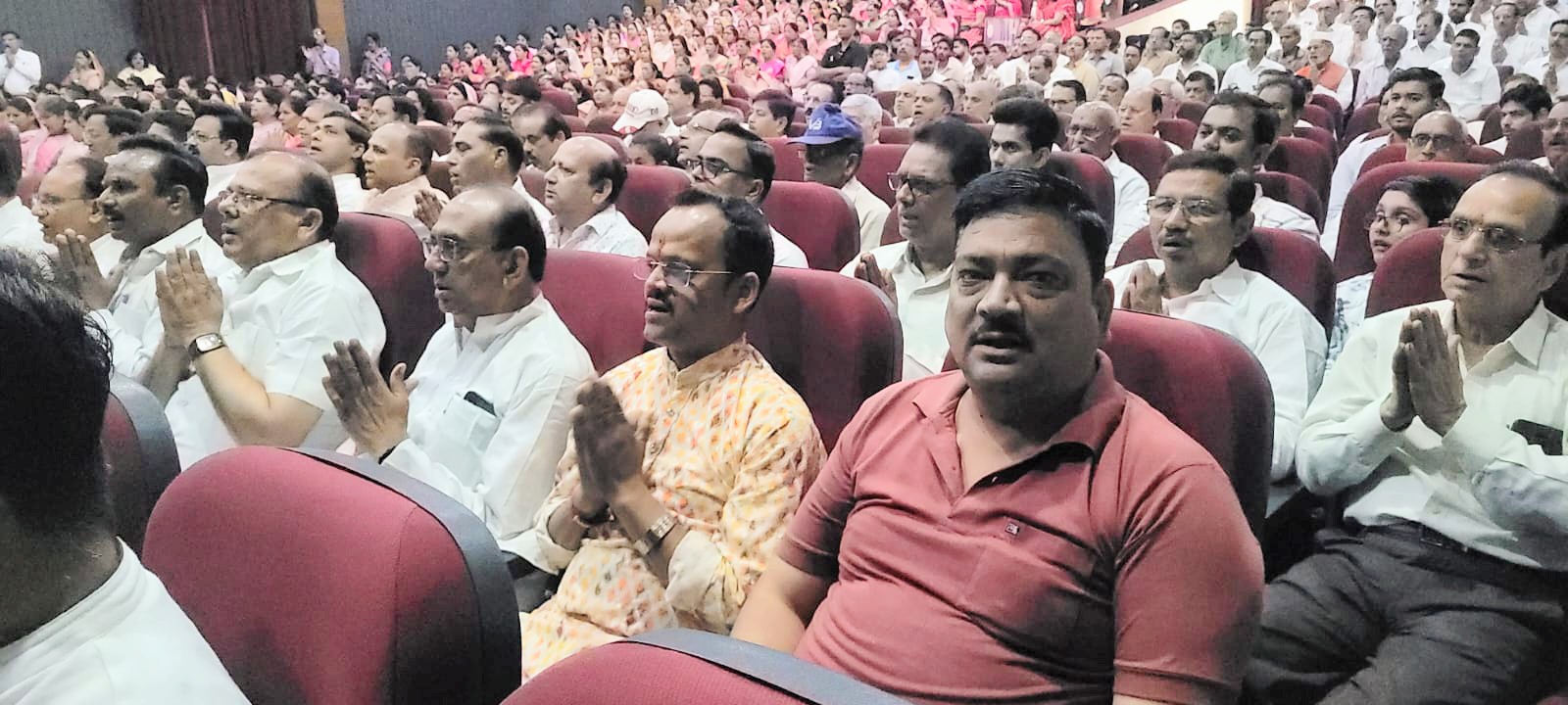 जैन इंटरनेशनल ऑर्गेनाइजेशन द्वारा अलीगढ़ में नवकार महामंत्र का आयोजन, श्री जैन नव युवक अध्यक्ष उमाशंकर जैन समाज सैकड़ो लोगों के साथ हुये शामिल
