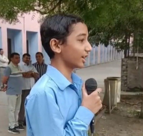 दिनकर की कविताएं जगाती हैं राष्ट्र भाव : भारत , अलीगढ़ के हीरालाल बारहसैनी इंटर कालेज में राष्ट्रकवि दिनकर को किया गया याद