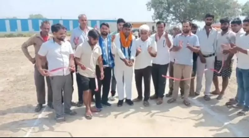 गांव धातुरा खुर्द में क्रिकेट टूर्नामेंट का हुआ शुभारंभ
