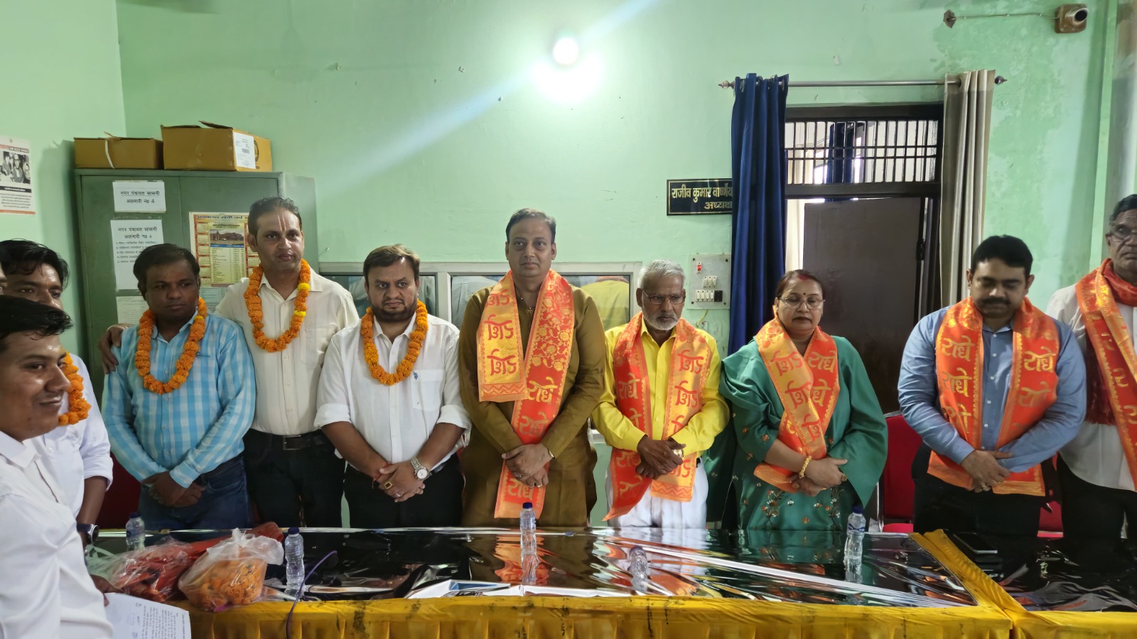 सरकार की जनहितकारी योजना को जन जन तक पहुचाये ,नगर के चहुंमुखी विकास के लिए मिलकर करें काम :अंजुला सिंह माहौर ,नगर पंचायत सासनी में नामित सभासदों ने ली शपथ