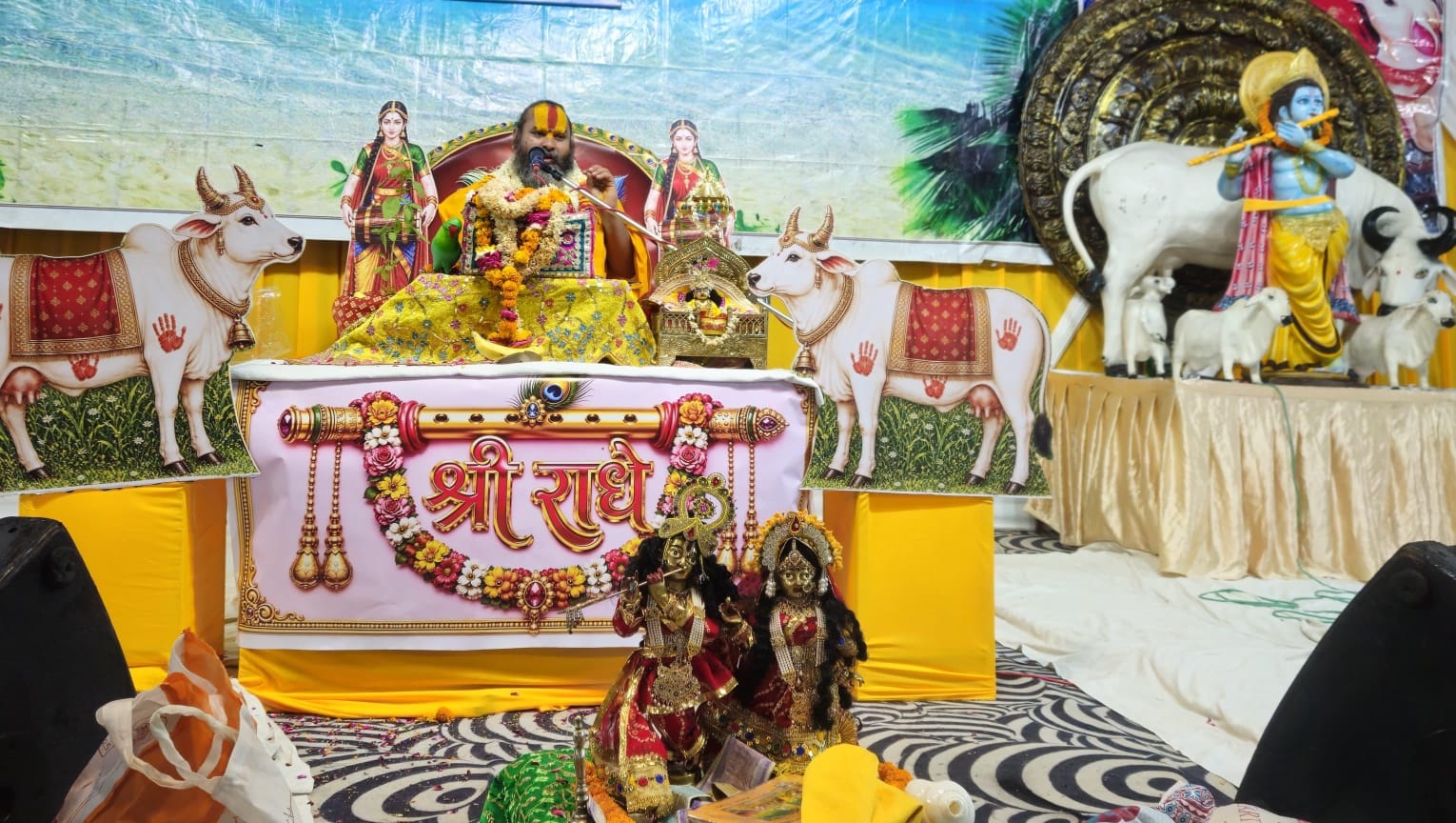 ध्रुव चरित्र सुन भाव-विभोर हुए श्रद्धालु, श्री रामबाग इंटर कॉलेज में श्रीमद्भागवत सुनने स्रोताओं की उमड़ी भीड़