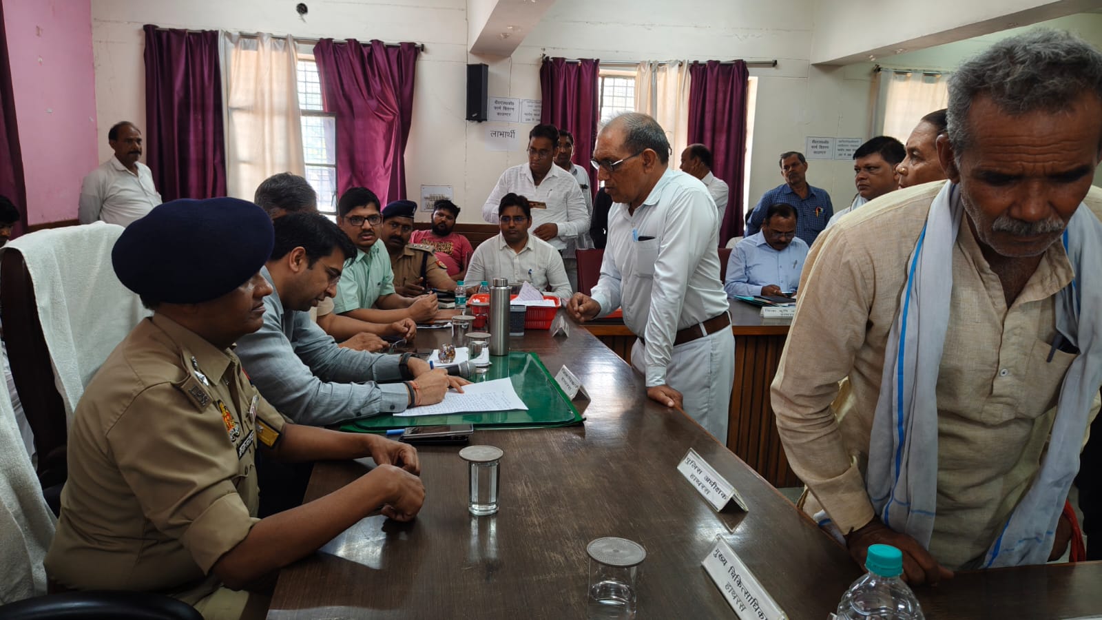सादाबाद तहसील में आयोजित सम्पूर्ण समाधान दिवस में 55 शिकायतें प्राप्त,5 का मौके पर निस्तारण
