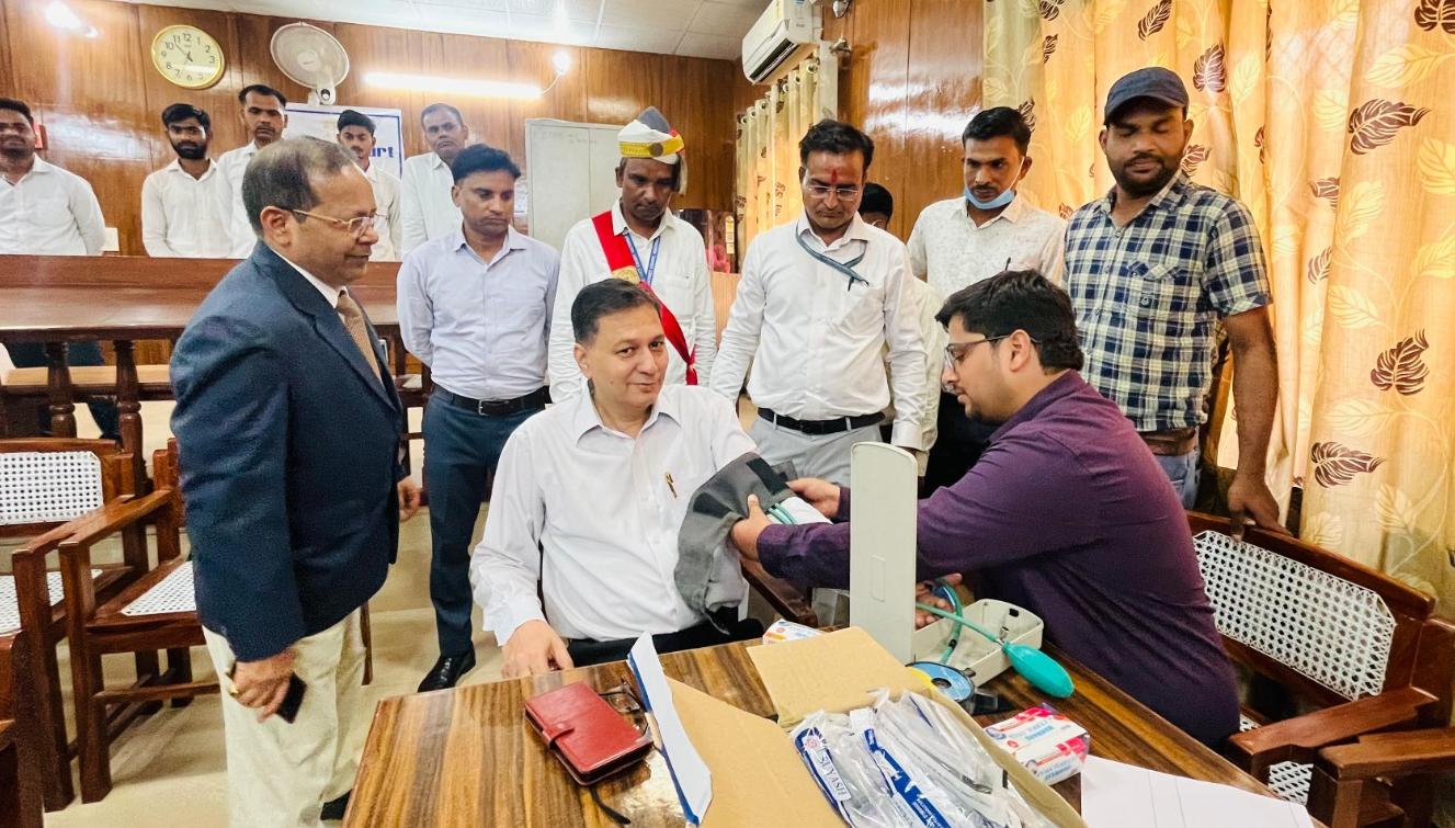 जनपद न्यायालय के न्यायिक अधिकारीगण एवं कर्मचारीगण की हुई स्वास्थ्य जाॅच