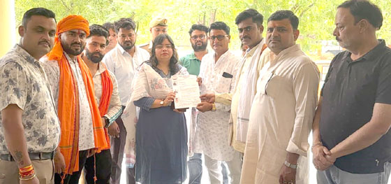 फर्जी एनकाउंटर की न्यायिक जांच की मांग को लेकर राष्ट्रीय अधिकार मोर्चा ने सौंपा ज्ञापन
