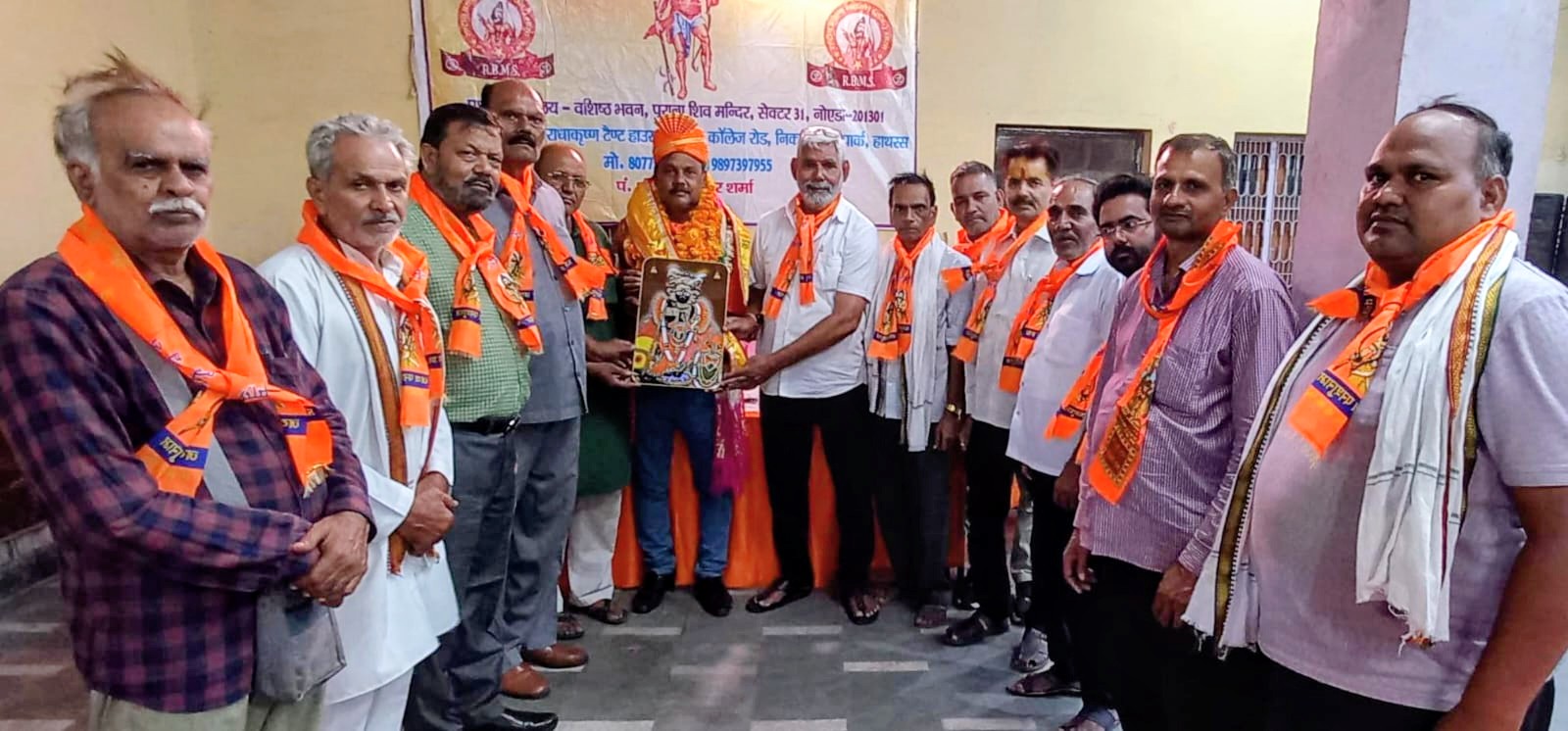 उत्तर प्रदेश टेंट व्यापारी एसोसिएशन के युवा उपाध्यक्ष अवधेश पंडा का राष्ट्रीय ब्राह्मण महासंघ ने किया भव्य स्वागत