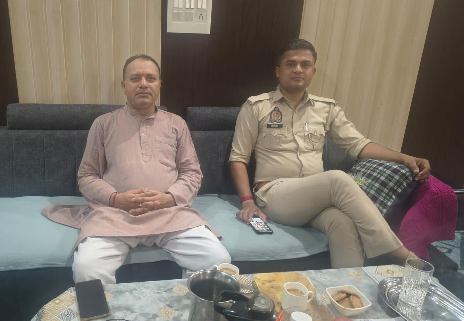 राष्ट्रीय शैक्षिक महासंघ के जिलाध्यक्ष को किया नजरबंद, शिक्षकों में आक्रोश