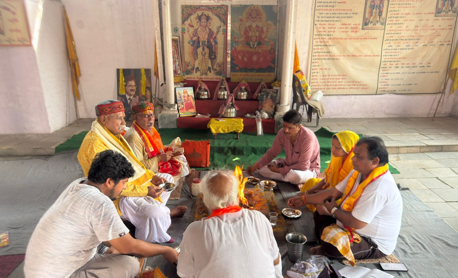 श्री वेद भगवान सनातन धर्म सभा द्वारा विश्व शांति व सौहार्द के लिए किया विष्णु यज्ञ