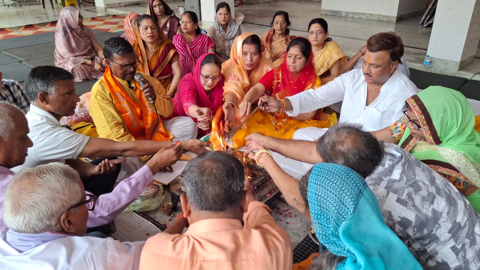 पतंजलि परिवार द्वारा गुरु पूर्णिमा पर वैदिक हवन यज्ञ एवं वंदन कार्यक्रम संपन्न