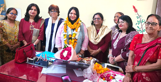 राजकीय हाईस्कूल परिवार ने डॉ. नीरज गोयल को भावभीनी विदाई, प्रधानाचार्य पद पर पदोन्नति पर जताई खुशी