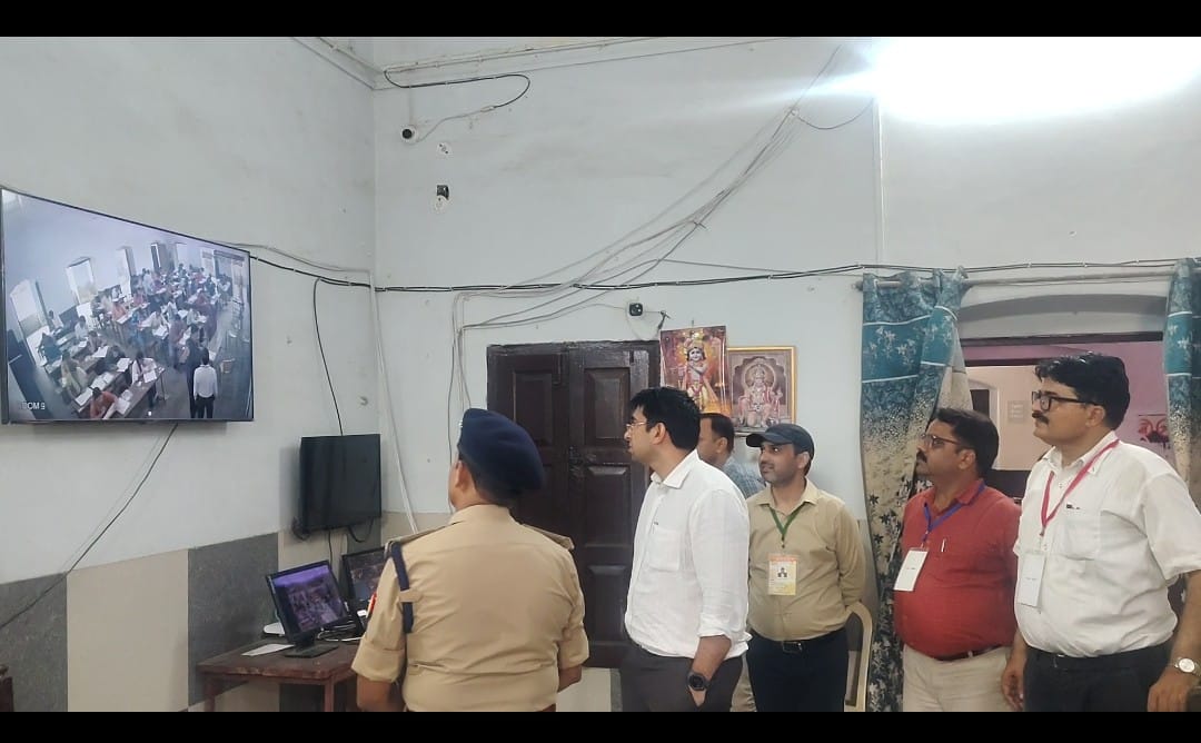 यूपी-टीईटी 2026: डीएम-एसपी ने परीक्षा केंद्र का किया निरीक्षण, निष्पक्ष व पारदर्शी परीक्षा के दिए निर्देश