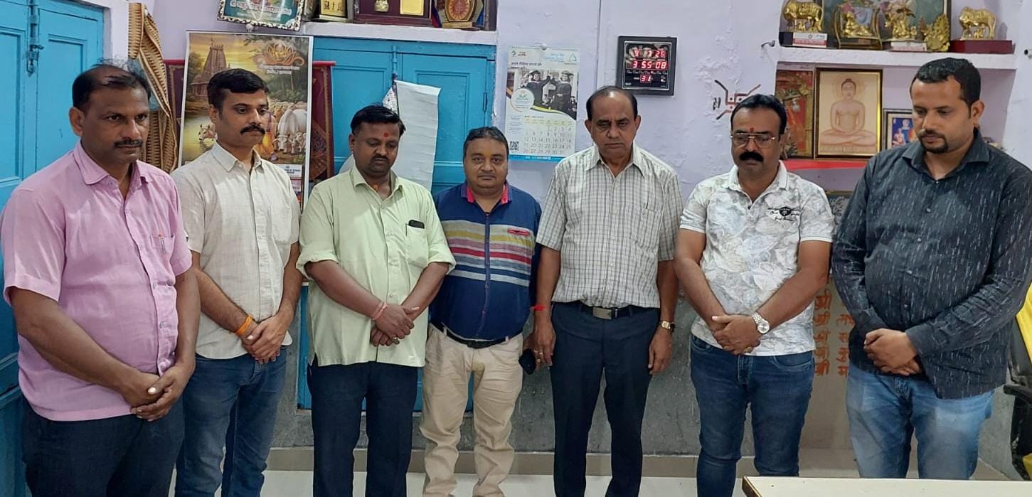 युवा पत्रकार पवन कुमार गुप्ता को दी श्रद्धांजलि ,प्रेस क्लब ऑफ हाथरस कार्यालय पर हुई शोक सभा