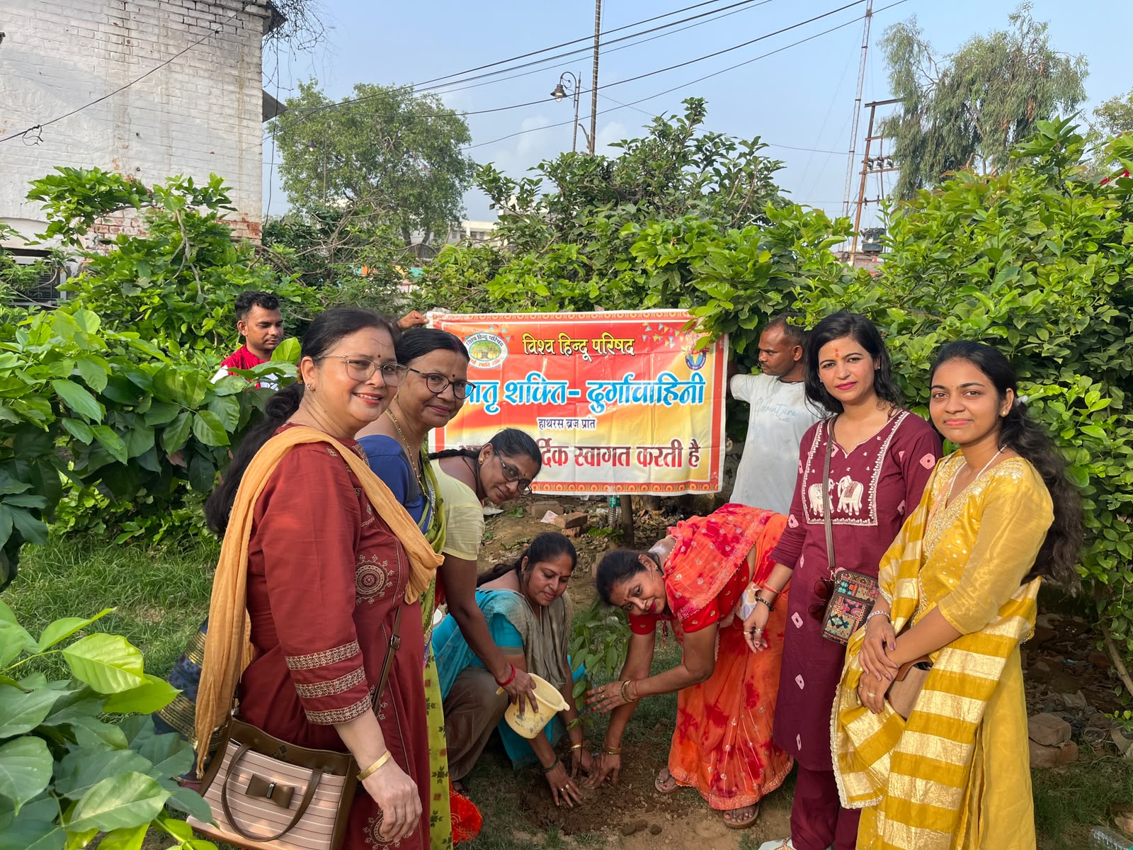 दुर्गावाहिनी मातृशक्ति ने सेवा सप्ताह के अंतर्गत किया वृक्षारोपण