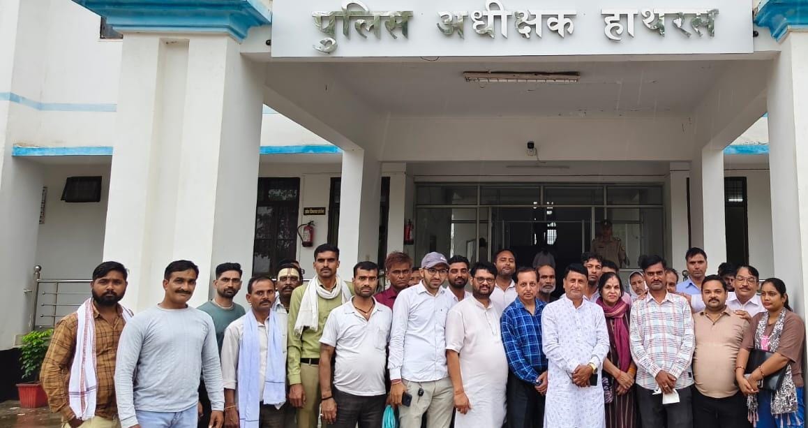 बूलगढ़ी गांव में हुई दुर्घटना में न फंसे कोई निर्दोष ,निष्पक्ष जांच की मांग ,राष्ट्रीय अधिकार मोर्चा (राम) पार्टी ने दिया एसपी को ज्ञापन
