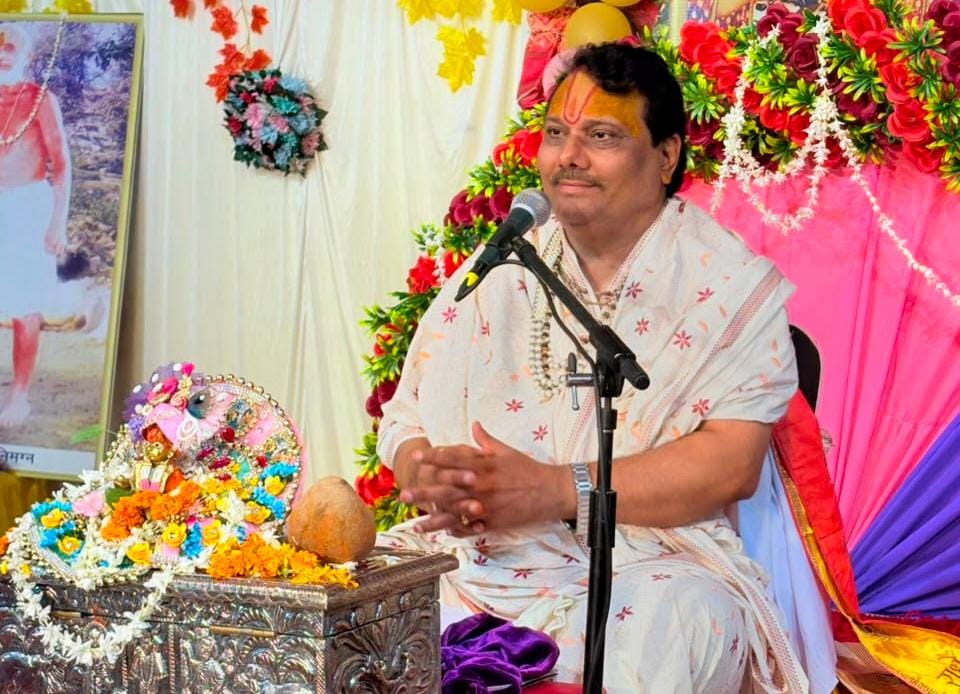 गोपी गीत, महारास एवं श्रीरुक्मिणी विवाह की दिव्य कथा से भक्तिरस में सराबोर हुए श्रद्धालु