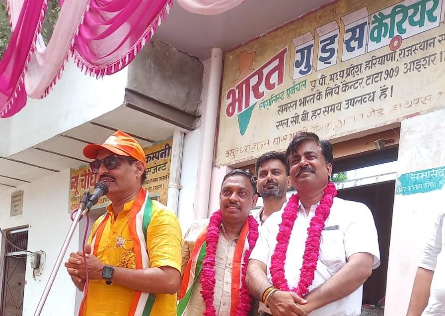 देश हित में स्वस्थ भारत, समर्थ भारत, संगठित भारत के निर्माण में अपना योगदान का लें संकल्प: तरूण पंकज ,ट्रांसपोर्ट एसोसिएशन एवं उत्तर प्रदेश उद्योग व्यापार मंडल (मिश्रा गुट) ने मनाया स्वतंत्रता दिवस