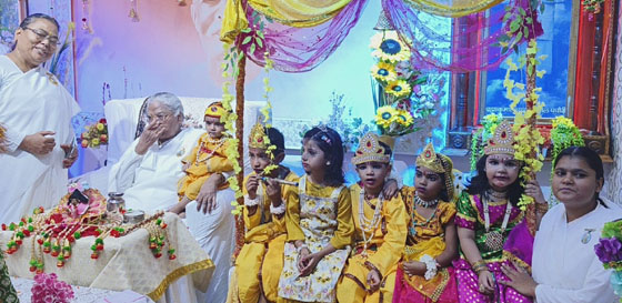 तपस्या धाम में धूमधाम से मनाया गया श्री कृष्ण जन्माष्टमी उत्सव, राधा-कृष्ण के मनमोहक रूपों ने कराया सतयुग का अनुभव
