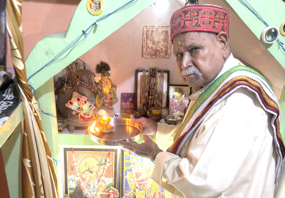 जन्माष्टमी को लेकर भैरवनाथ सिद्ध पीठ मंदिर में उत्साह, भजन-कीर्तन से गूंजा परिसर