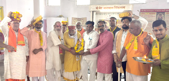 महाविष्णु यज्ञ की पूर्णाहुति के बाद निकली श्री वेद भगवान की परावर्तन यात्रा, रथ में विराजमान रहे गणपति गणेश एवं चारों वेद